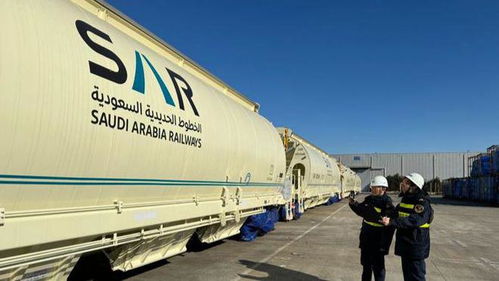 上海罗泾码头迎来出口高峰，国产巨无霸启程沙特、赞比亚与土耳其